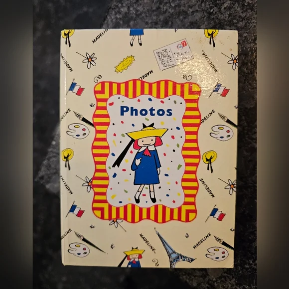 C.R. Gibson Madeline Photo Album Book Holds 120 Pictures Paris Eiffel Tower 90s - Picture 2 of 9